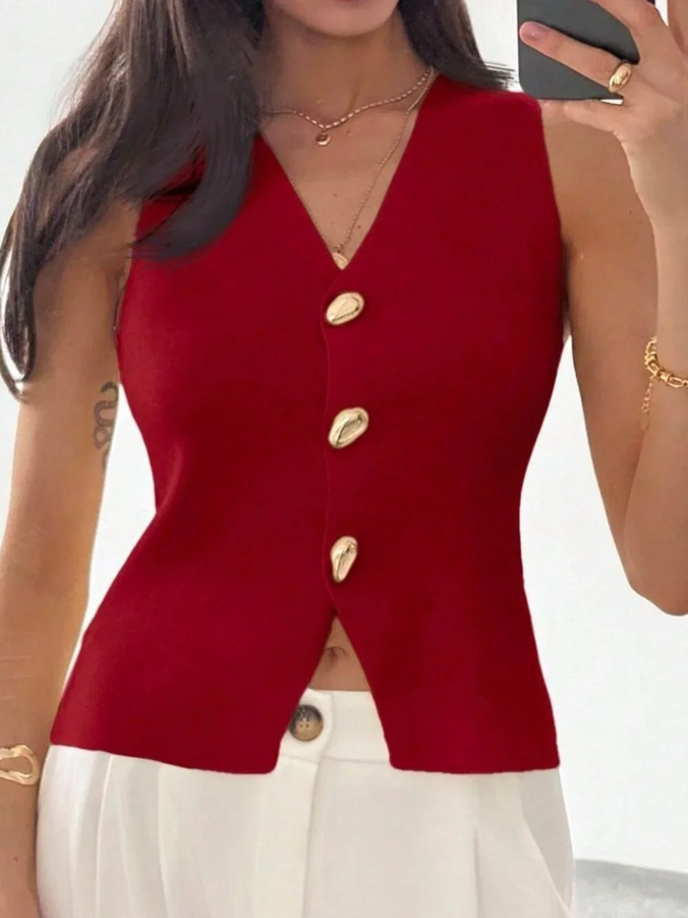 Red Elegant Women's V-Neck Knit Vest with Metal Buckle, Single-Breasted